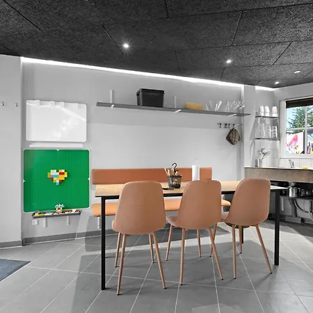 Holiday Home In Fun Art Something For Everyone In The Family ホテル *