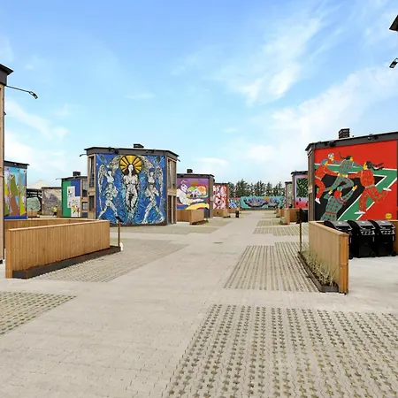 ホテル Holiday Home In Fun Art Something For Everyone In The Family *