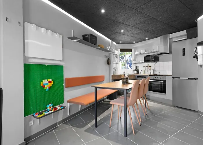 Ξενοδοχείο Funart 10