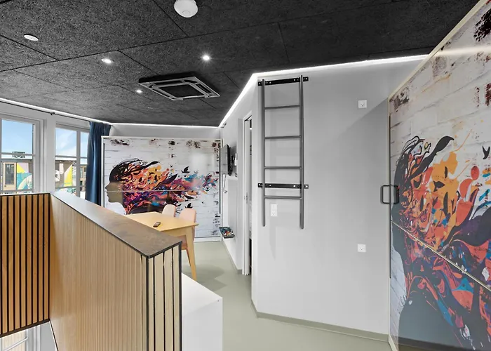 Funart 10 Ξενοδοχείο *